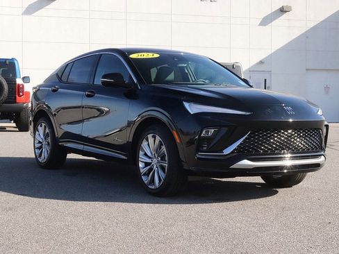 Used 2024 Buick Envista Avenir image 3