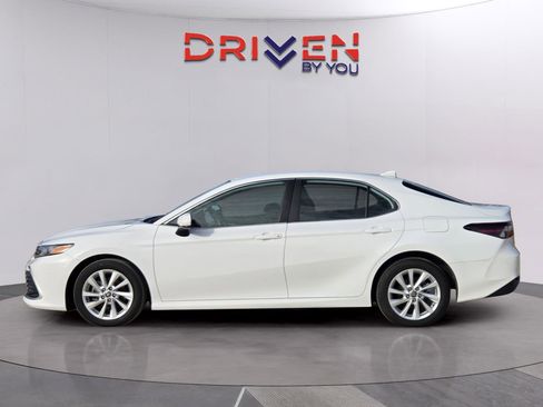 Used 2024 Toyota Camry LE image 2