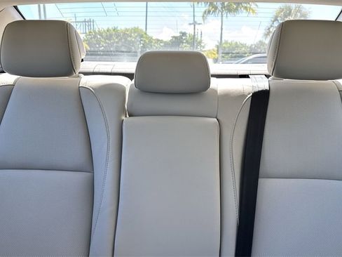 Used 2024 MAZDA MAZDA3 2.5 Turbo Sedan w/Premium Plus image 19