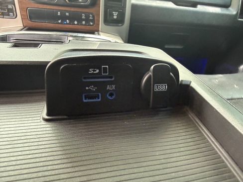 Used 2015 RAM 1500 Laramie w/ Convenience Group AWD/4WD image 20