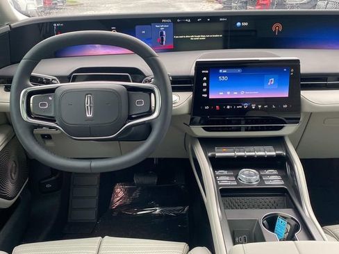 New 2026 Lincoln Nautilus Reserve image 6