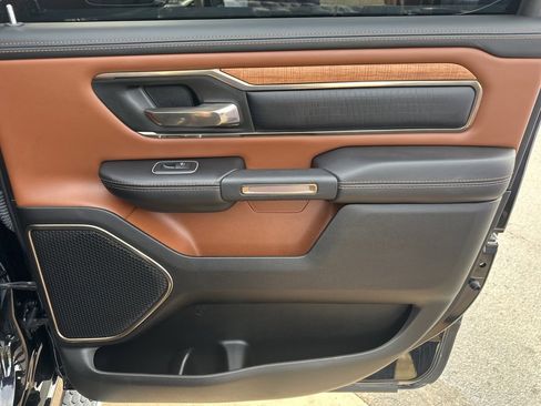 Used 2022 RAM 1500 Limited w/ Body Color Bumper Group image 24