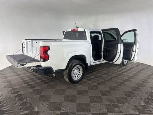 Used 2024 Chevrolet Colorado W/T image 18