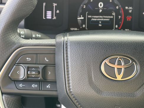 Certified 2025 Toyota 4Runner image 21