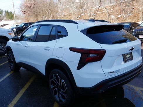 New 2026 Chevrolet Trax RS image 5