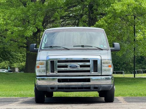 Used 2010 Ford E-350 and Econoline 350 XL RWD image 12