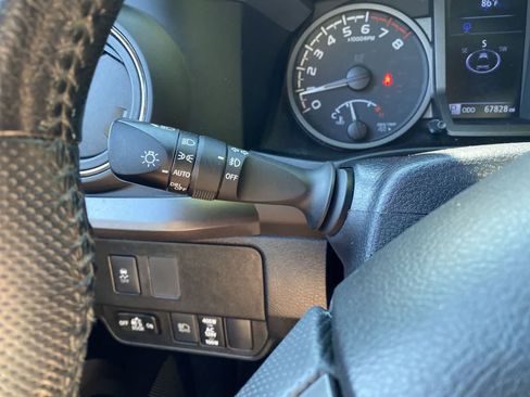 Used 2021 Toyota Tacoma TRD Sport w/ TRD Premium Sport Package AWD/4WD image 23