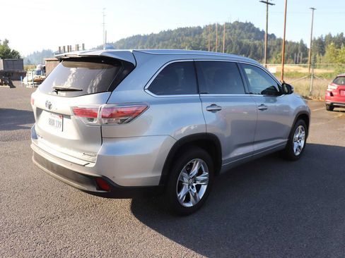 Used 2014 Toyota Highlander Limited FWD image 5