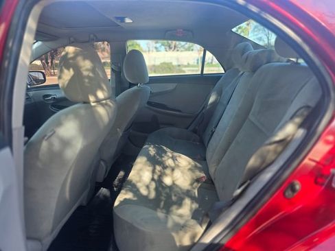 Used 2013 Toyota Corolla LE image 25