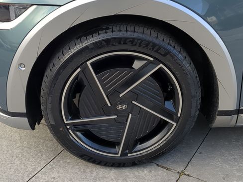 Certified 2025 Hyundai Ioniq 5 Limited image 13