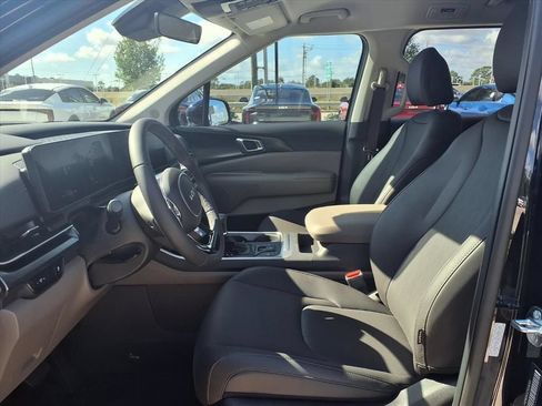 Used 2026 Kia Carnival FWD image 17