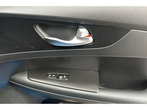 Used 2023 Kia Forte GT-Line w/ GT-Line Premium Package FWD image 19
