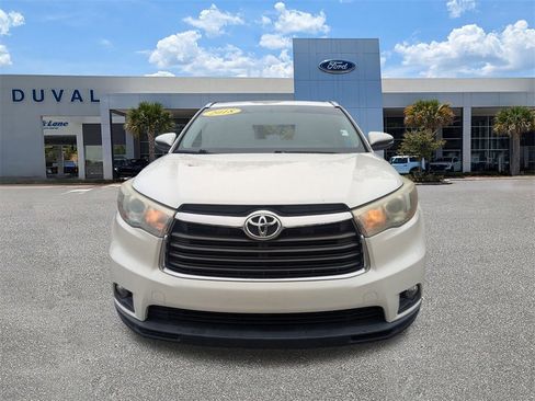 Used 2015 Toyota Highlander XLE image 9