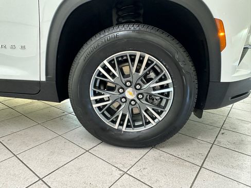Certified 2024 Chevrolet Traverse LT w/ LPO, Floor Liner Package FWD image 14
