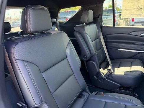 New 2026 Chevrolet Traverse LT w/ Driver Confidence Package FWD image 13