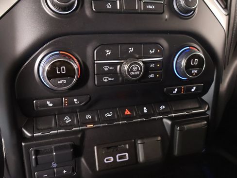 Used 2020 Chevrolet Silverado 1500 LT w/ Texas Edition AWD/4WD image 7