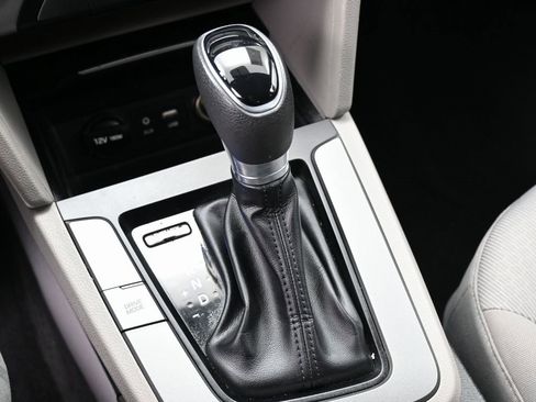 Used 2018 Hyundai Elantra SEL image 25