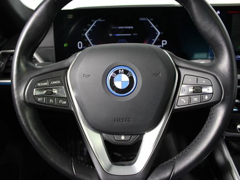 Used 2022 BMW i4 eDrive40 w/ Premium Package image 16