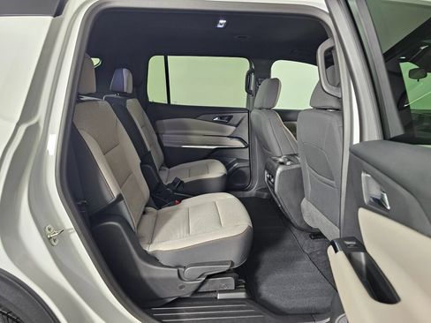 Used 2025 Chevrolet Traverse LT w/ Driver Confidence Package FWD image 36