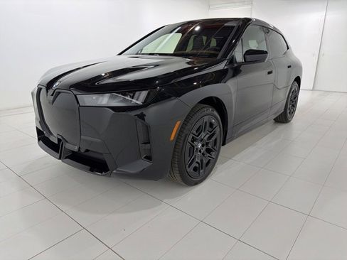 Used 2026 BMW iX xDrive45 w/ M Sport Package image 1