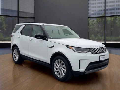 Used 2025 Land Rover Discovery S AWD/4WD image 3