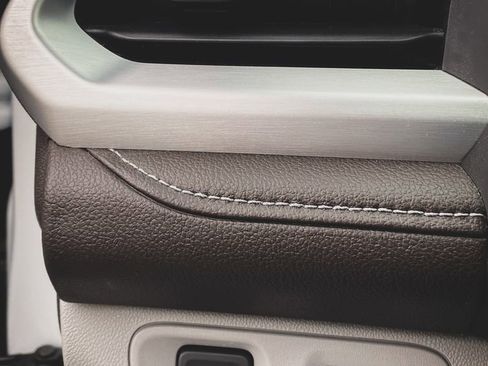 Used 2019 GMC Acadia SLT w/ LPO, Floor Liner Package FWD image 16