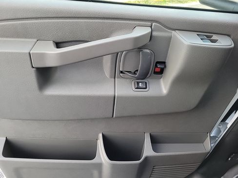 New 2025 GMC Savana 3500 Extended w/ Power Convenience Package RWD image 17