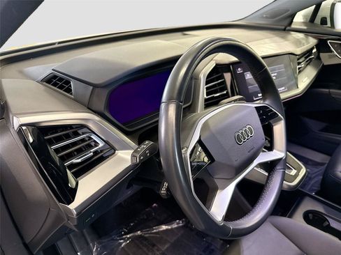 Used 2023 Audi Q4 e-tron Premium Plus w/ Premium Plus RWD image 9