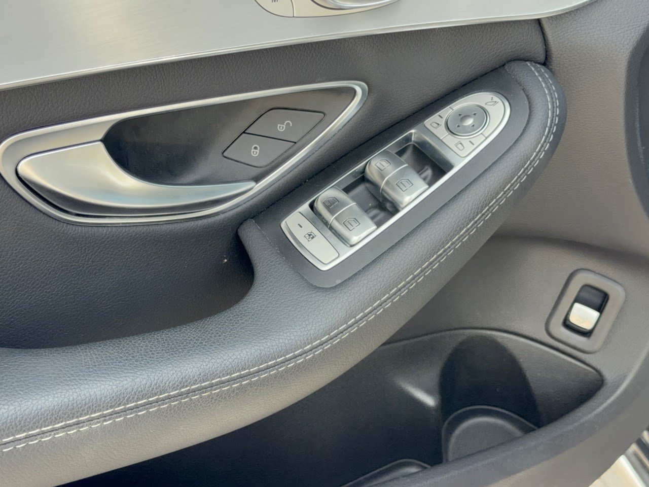 Used 2019 Mercedes-Benz C 300 Sedan image 15