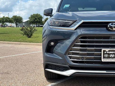Used 2026 Toyota Grand Highlander AWD Hybrid image 4