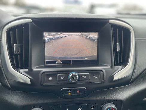 Used 2022 GMC Terrain SLE image 15