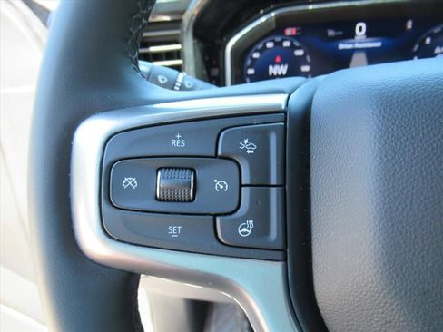 Used 2024 Chevrolet Silverado 1500 LT AWD/4WD image 22