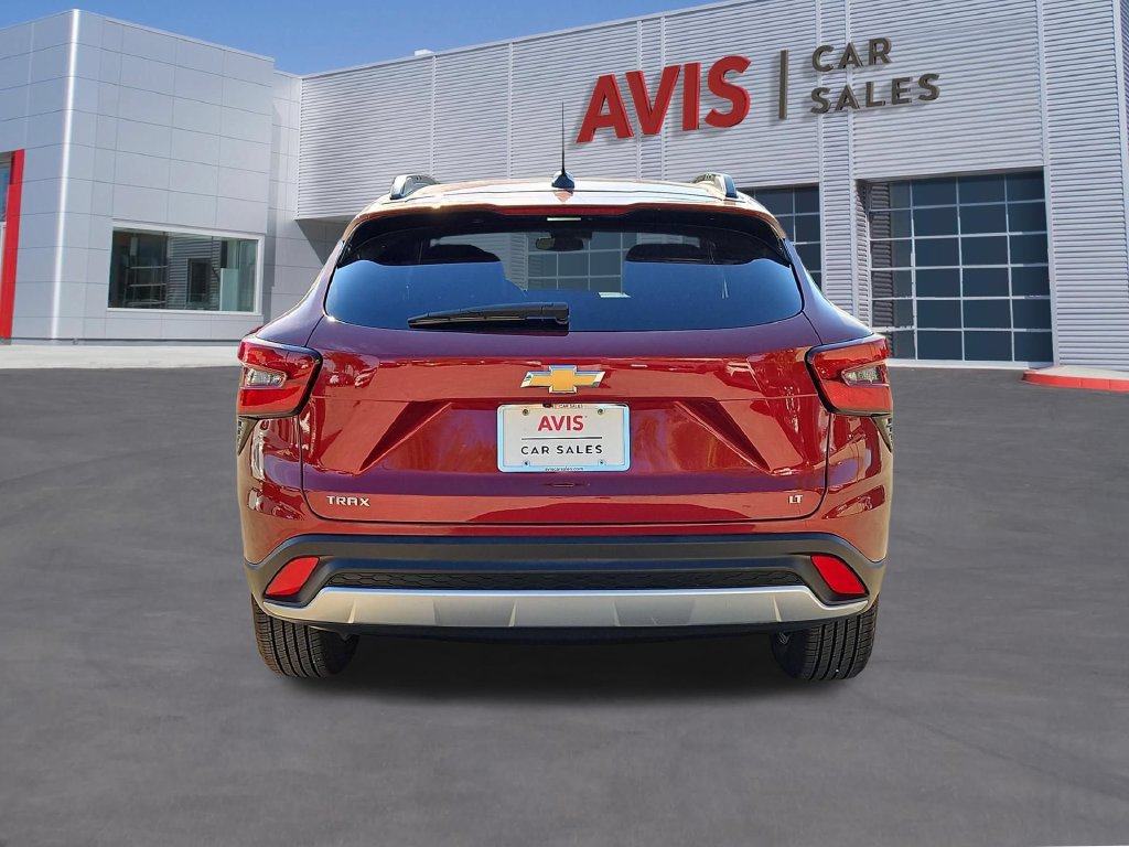 Used 2025 Chevrolet Trax LT w/ LT Convenience Package FWD image 7