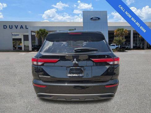 Used 2024 Mitsubishi Outlander ES FWD image 5