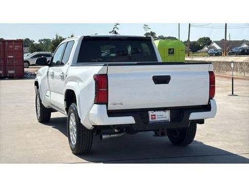 Certified 2024 Toyota Tacoma SR5 AWD/4WD image 3