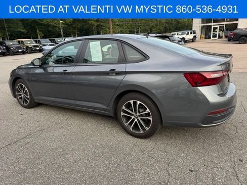 Used 2024 Volkswagen Jetta Sport FWD image 7