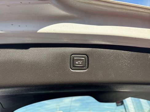 Used 2020 Chevrolet Blazer RS image 9