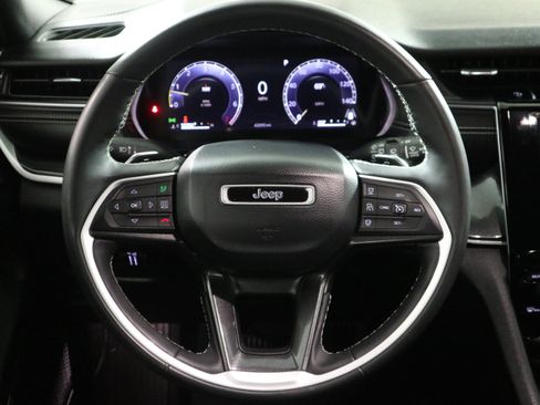 Used 2023 Jeep Grand Cherokee L Laredo AWD/4WD image 17
