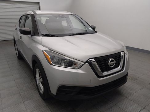 Used 2020 Nissan Kicks S image 14