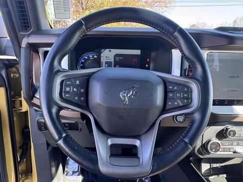 Used 2023 Ford Bronco Heritage Edition image 7