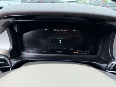 Used 2023 Lincoln Aviator AWD w/ Premium Package image 25