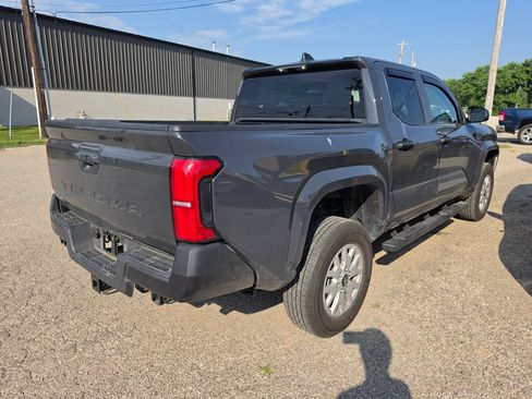 Used 2025 Toyota Tacoma SR AWD/4WD image 2