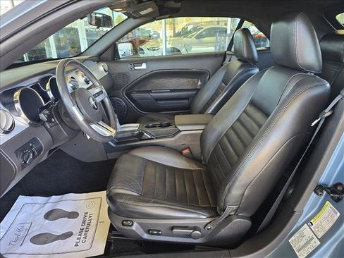 Used 2005 Ford Mustang GT Premium image 8