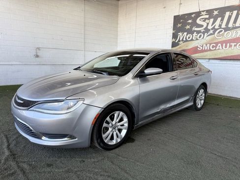 Used 2015 Chrysler 200 Limited image 4