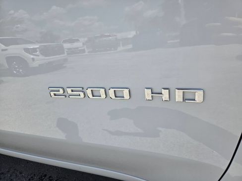 Used 2025 Chevrolet Silverado 2500 W/T RWD image 5