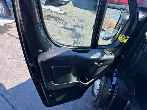 Used 2023 RAM ProMaster 2500 image 31