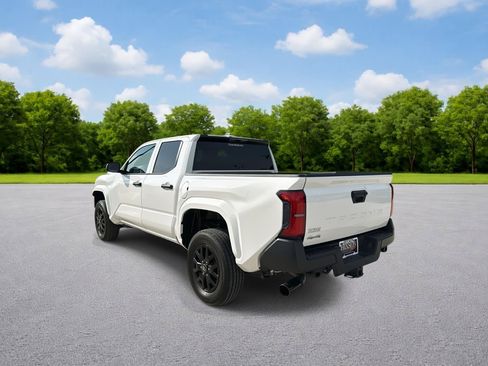 Used 2026 Toyota Tacoma SR AWD/4WD image 5