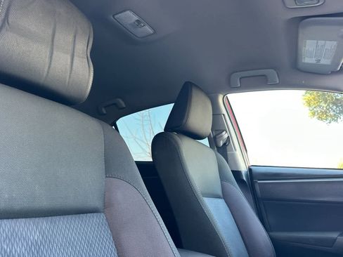 Used 2017 Toyota Corolla LE image 17