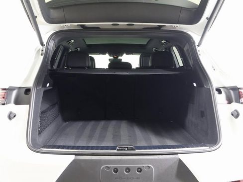 Certified 2025 Porsche Cayenne image 13