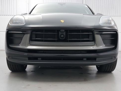 Used 2024 Porsche Macan Turbo w/ Premium Plus Package image 10